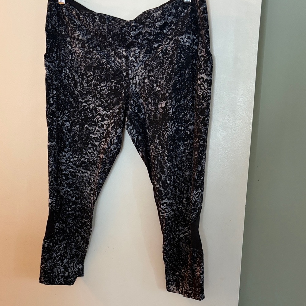 Lululemon Black Floral Velvet Leggings